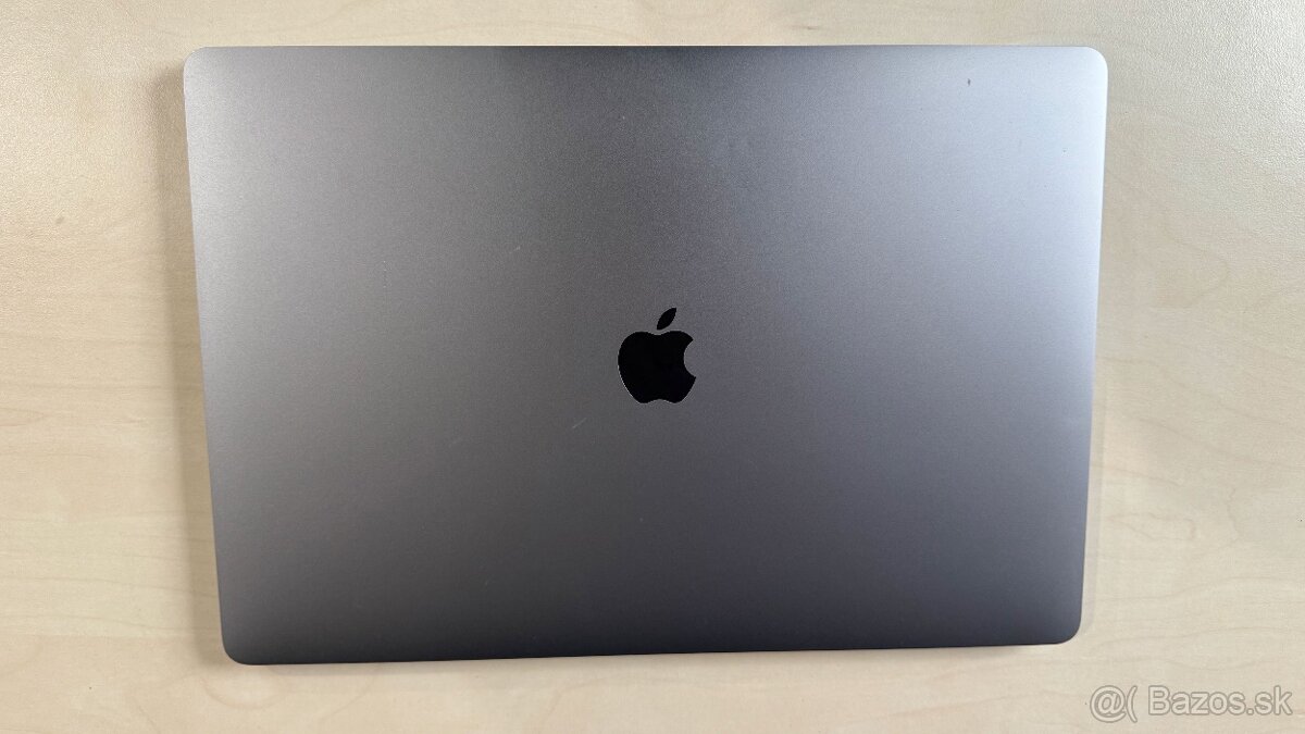 MacBook Pro 16” (2019), Intel i9, 16GB RAM, 1TB SSD - 3