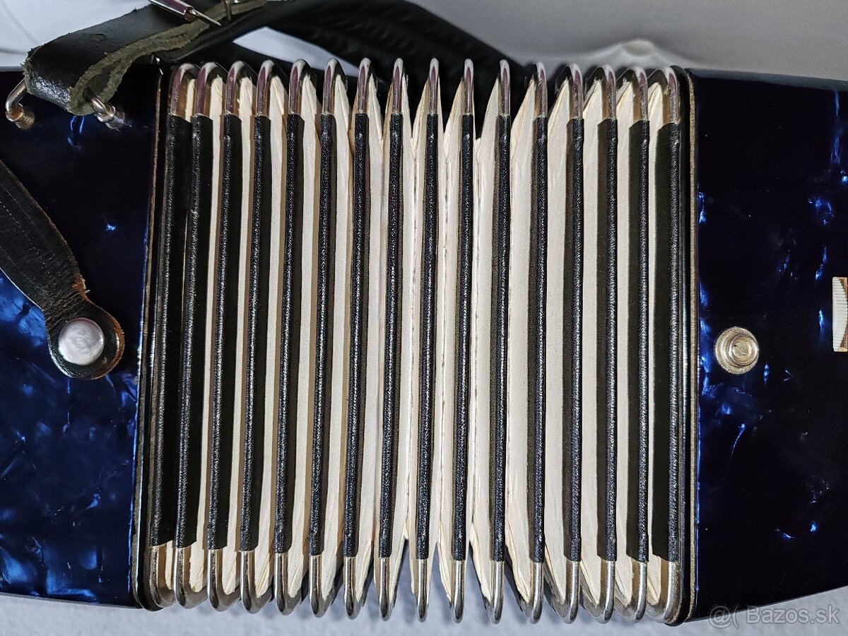 Predam akordeon Weltmeister Stella 60 bas. - 3