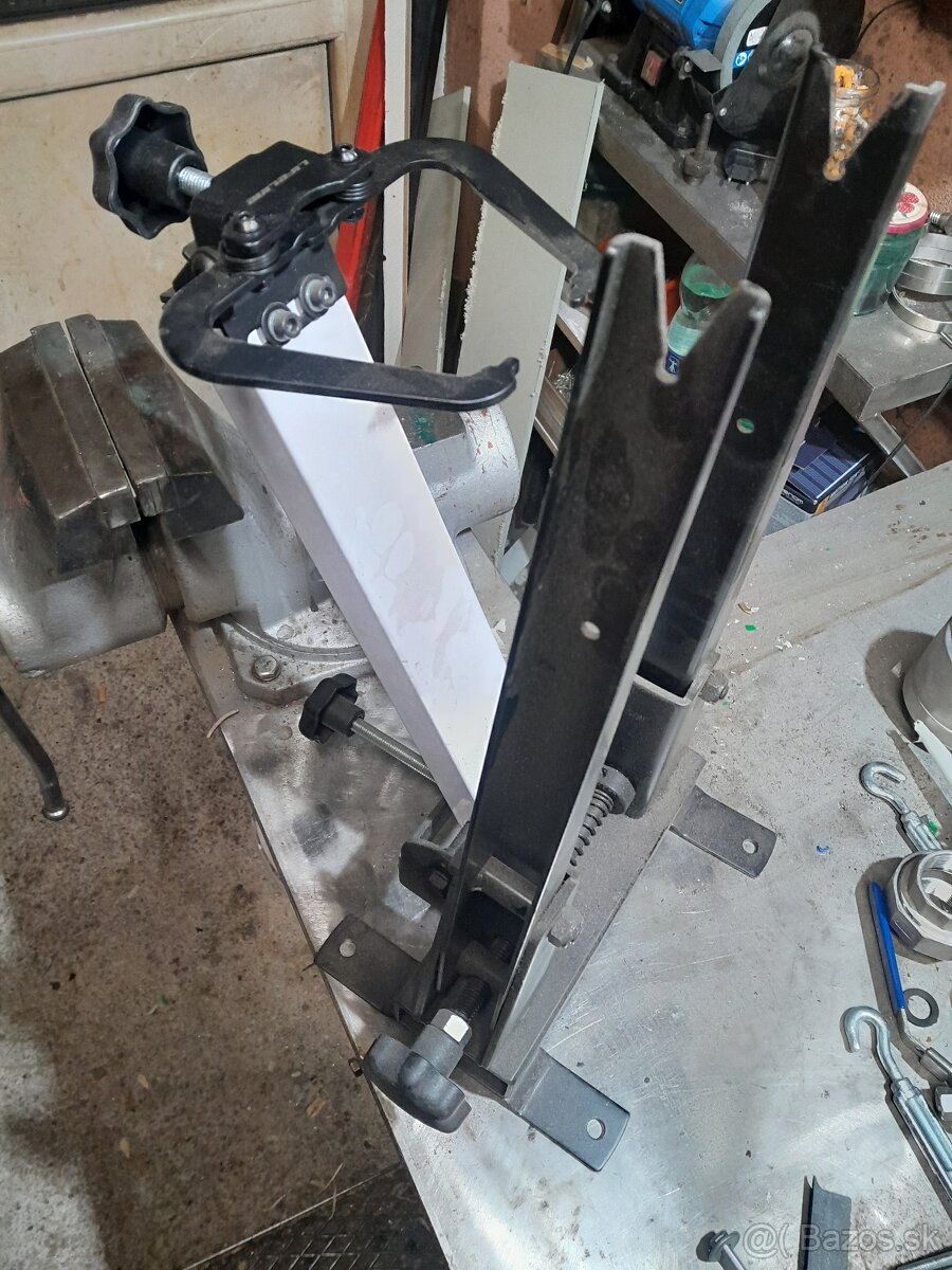 Stojan na centrovanie kolies - 3