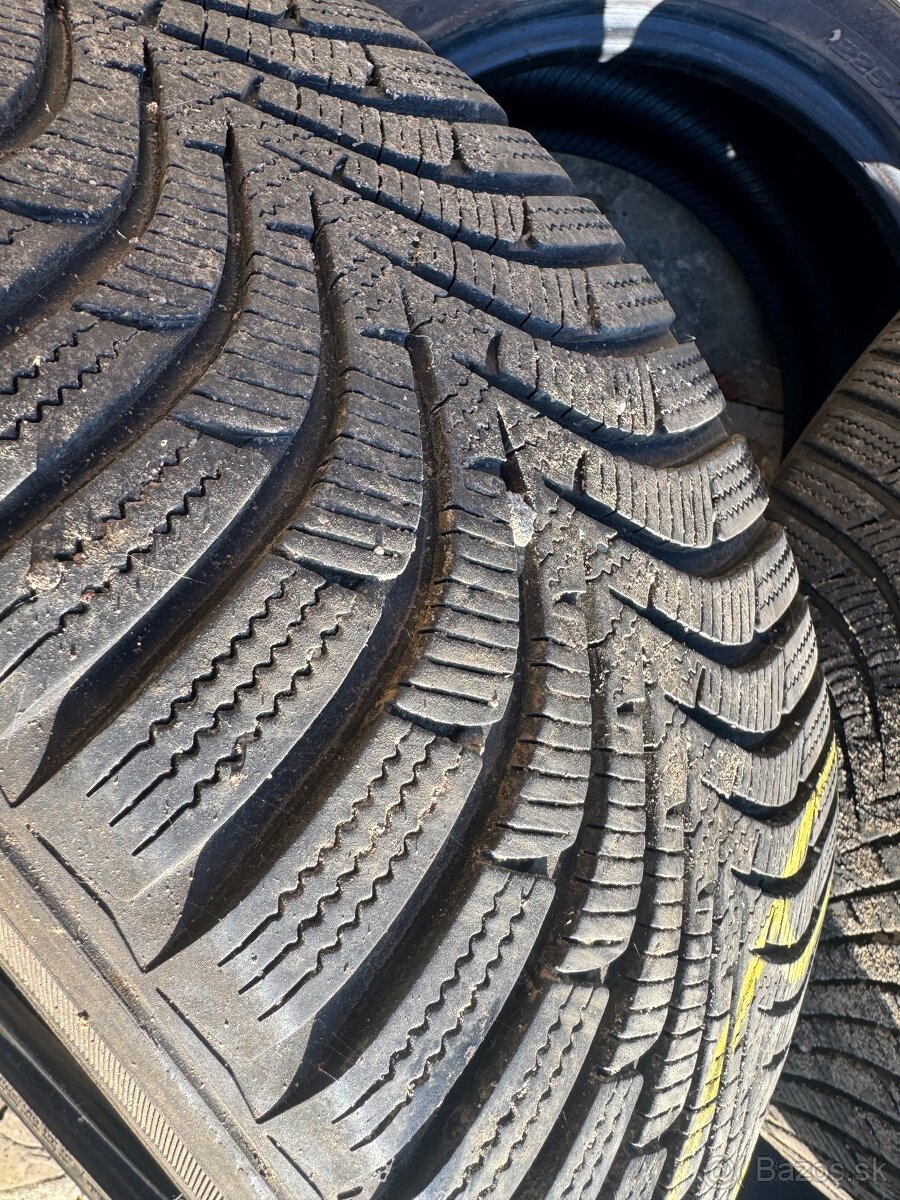 Zimné pneu Hankook 225/45 R17 - 3