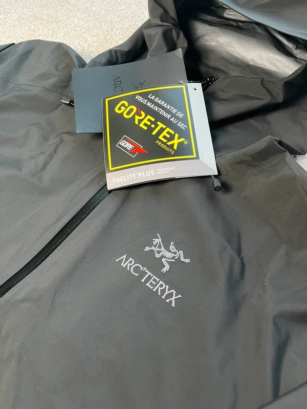 Arc’teryx Beta LT Gore-Tex Hooded Jacket - Black L - 3