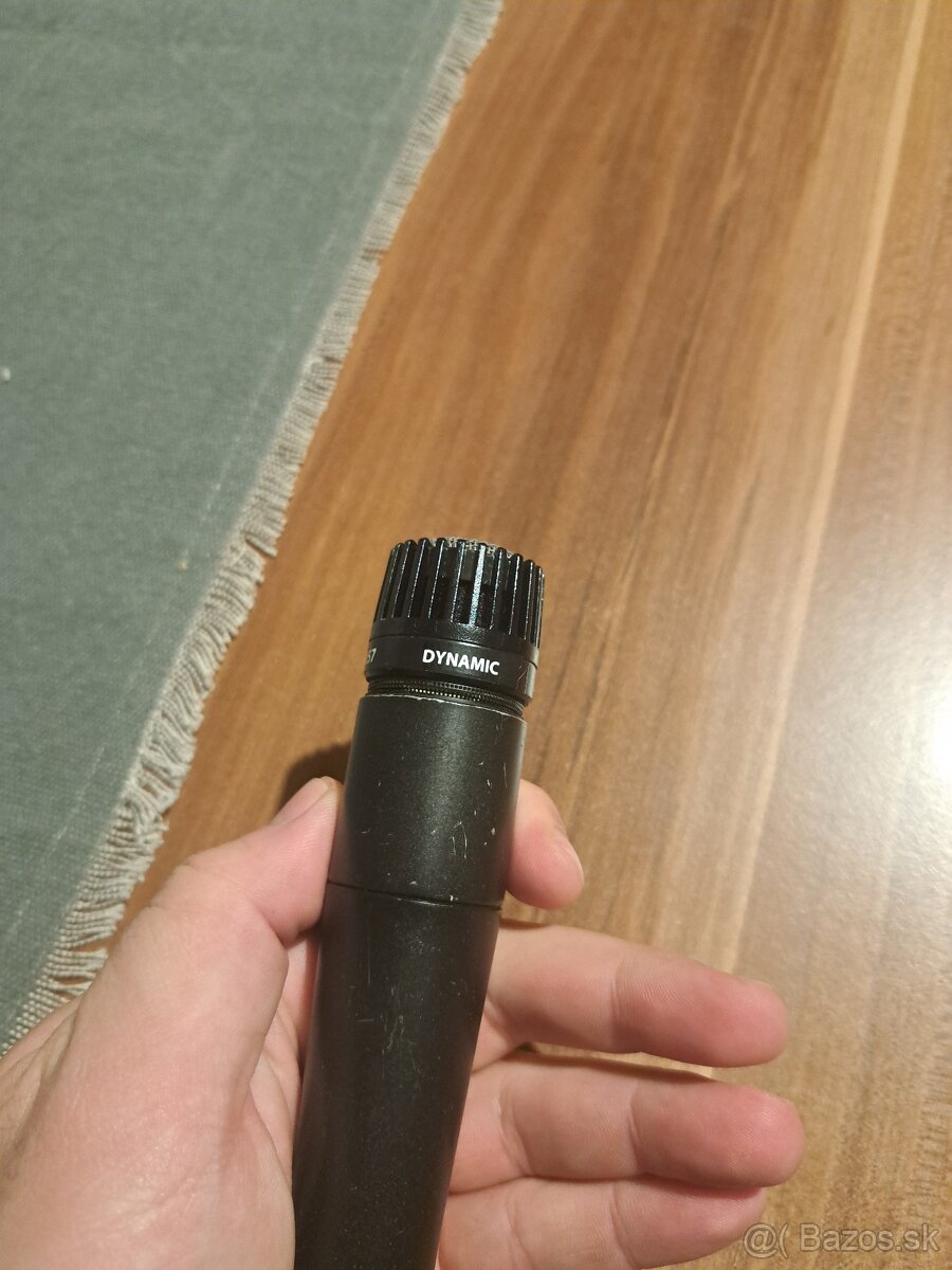 Shure SM57 - 3
