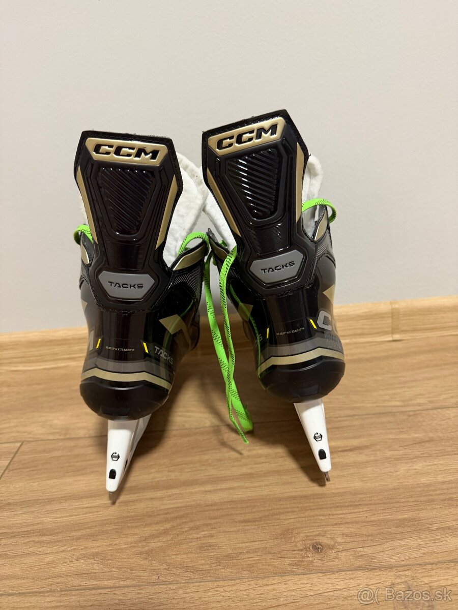 Predám korčule CCM - 3