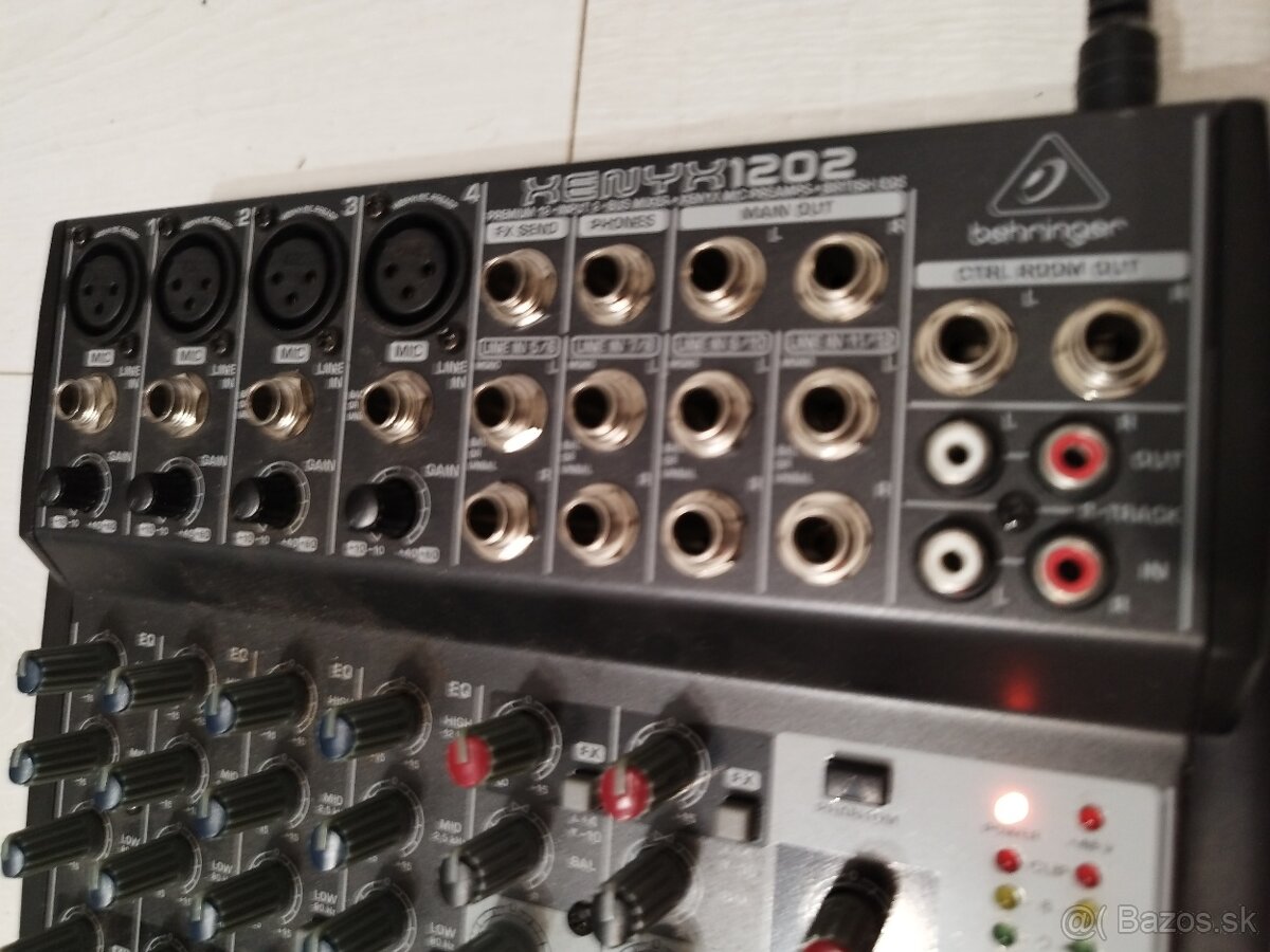 Behringer XENYX 1202 - 3