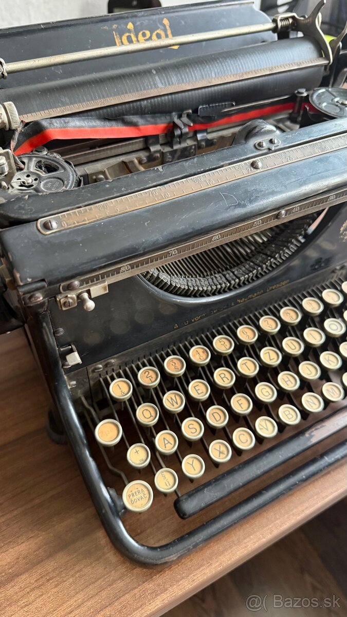 Starozitny pisaci stroj - 3