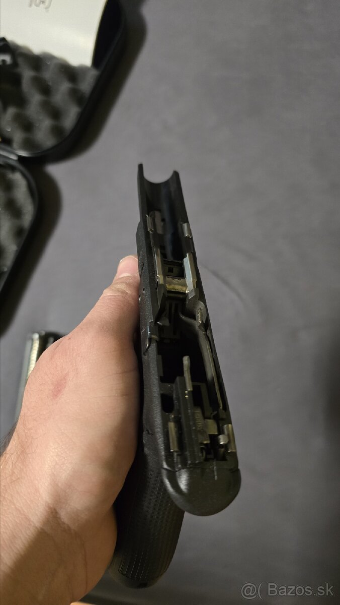 Pištol Glock 17 Gen.4 - 3