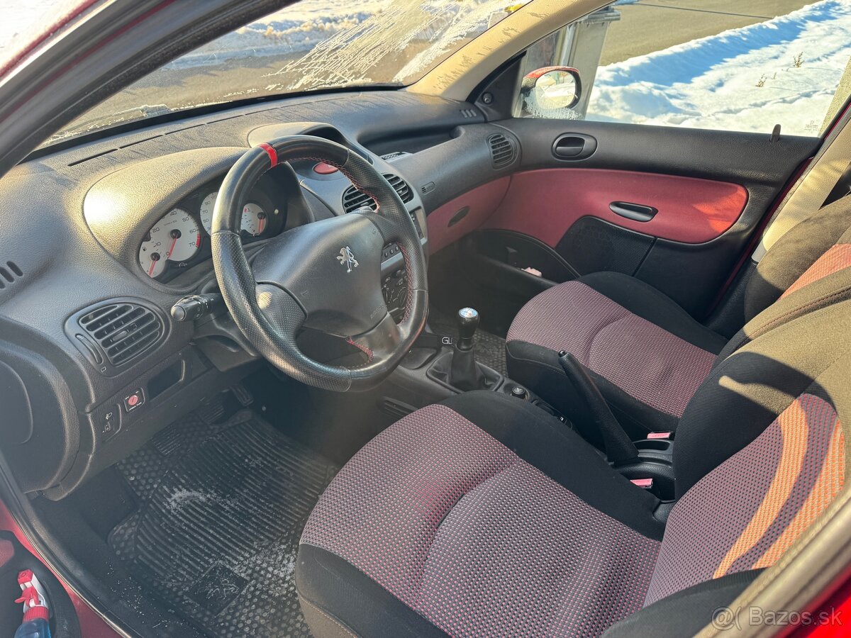PEUGEOT 206 1.4i - 3