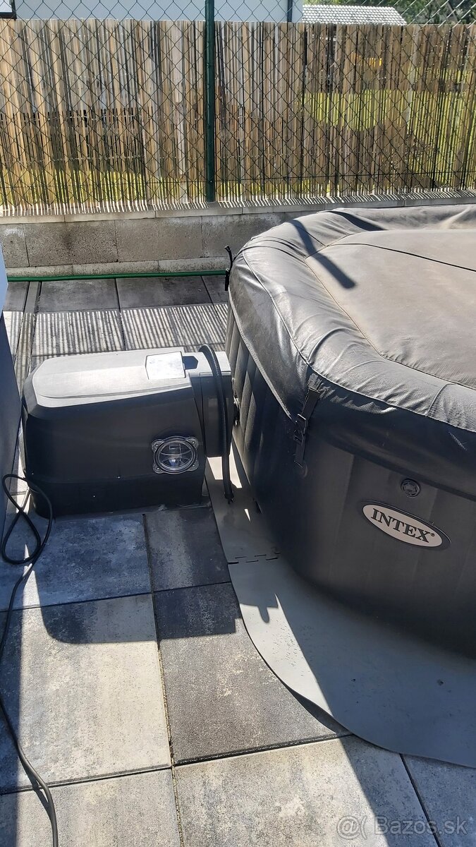 Nafukovacia vírivka . - 3