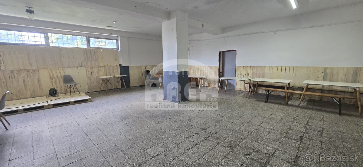 Obchodné centrum v obci Trhovište - 3