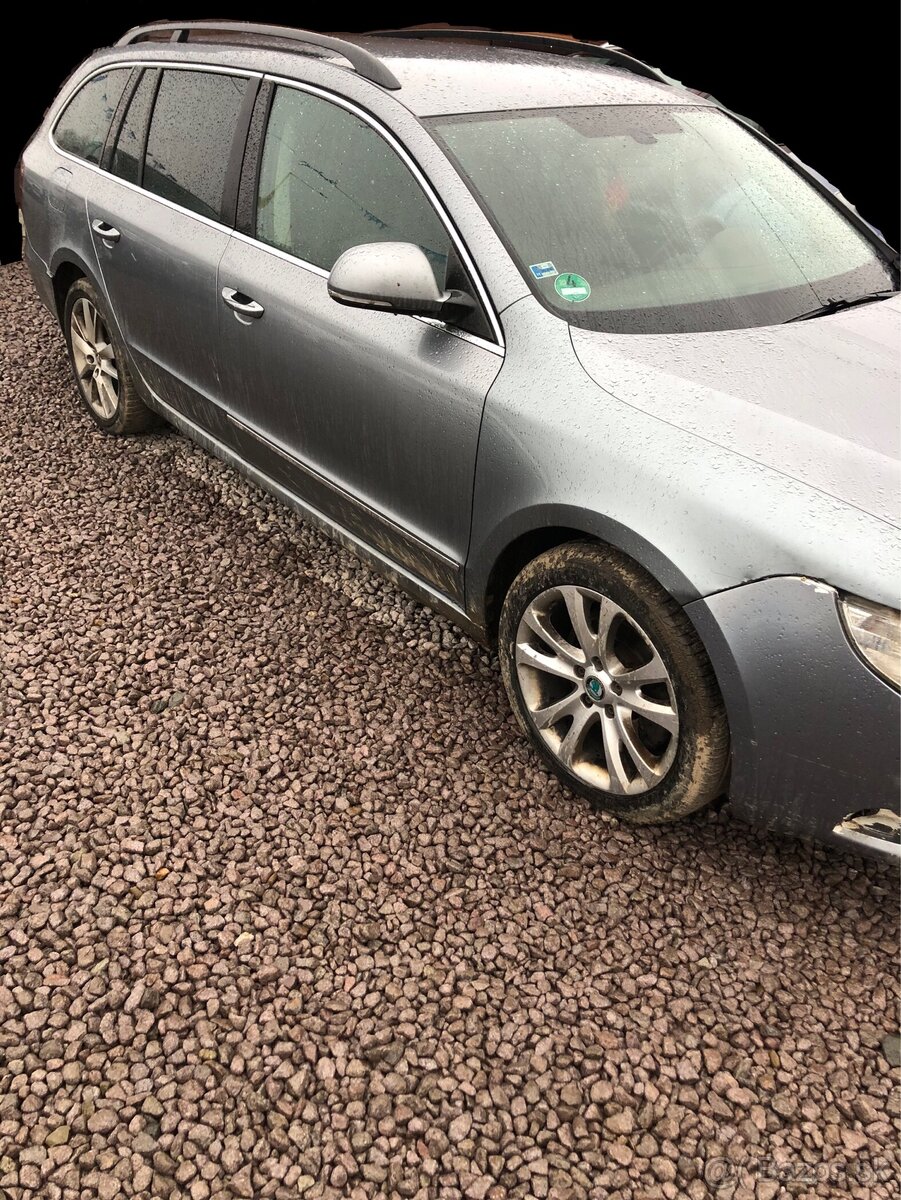 Rozpredám Superb 2 Combi 2.0 TDI - 3