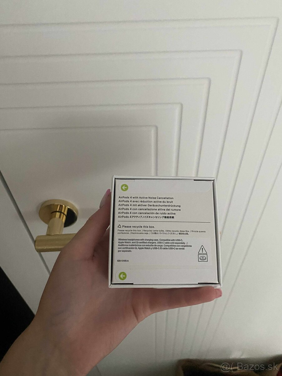 Apple AirPods 4 ANC - 3