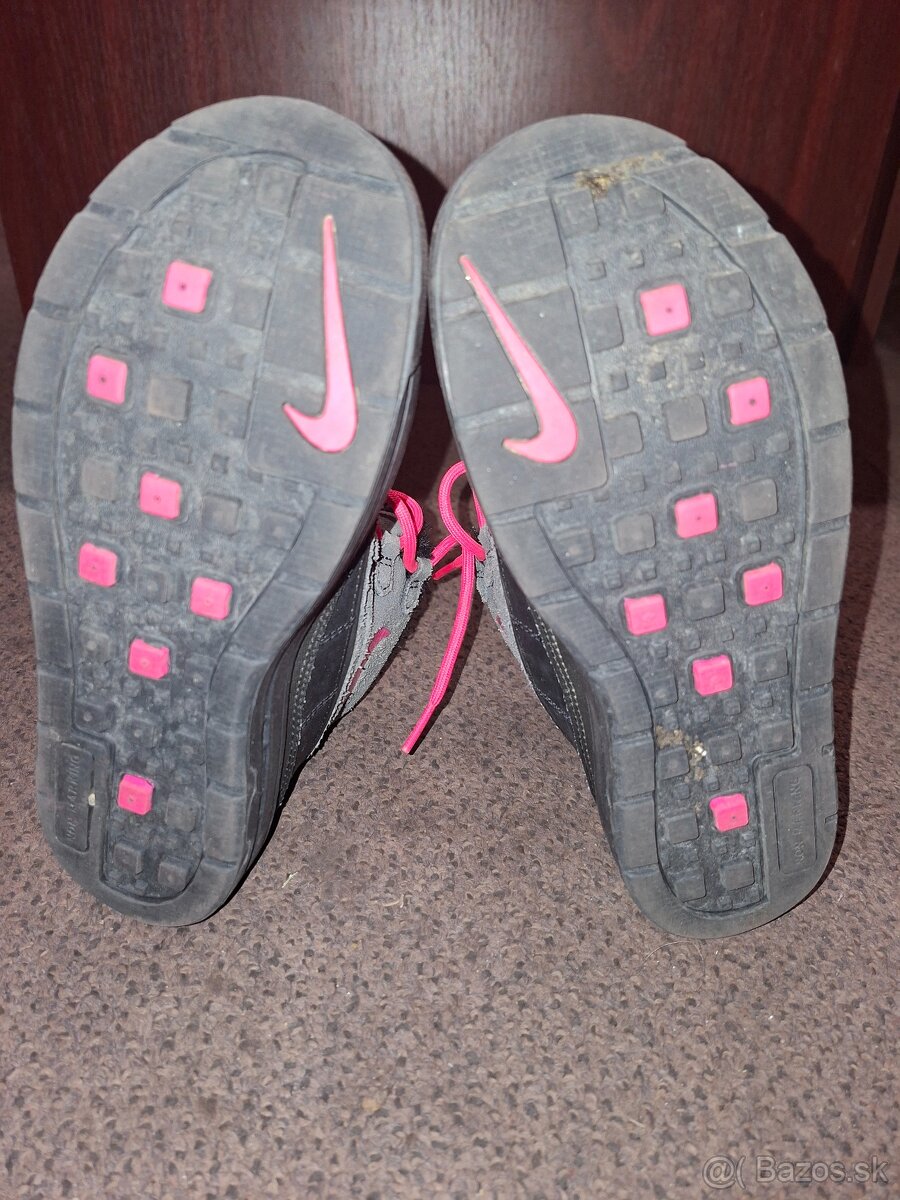Nike zimne topanky 35,5 - 3