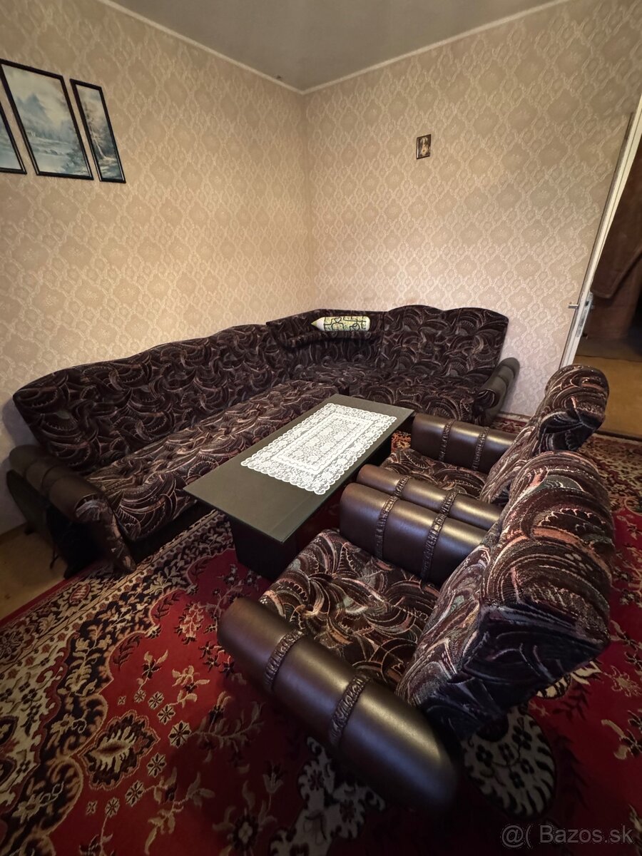 Zachovalá sedacia súprava - 3