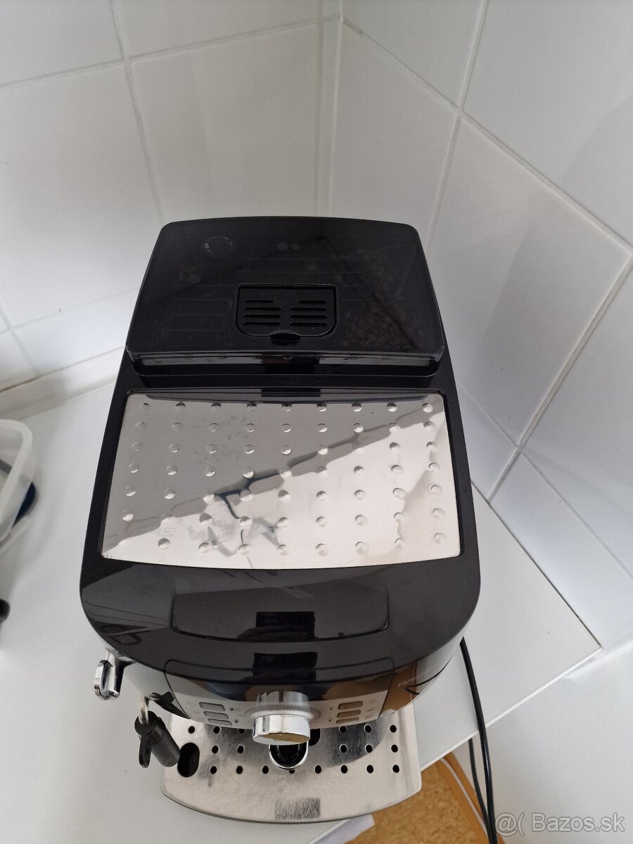 DeLonghi Magnifica S - 3