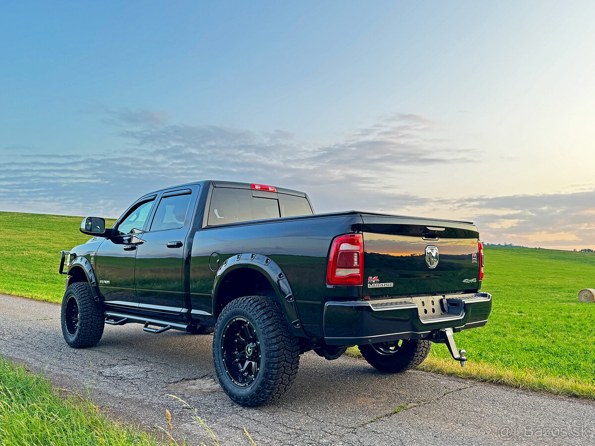 2019 DODGE RAM 2500 HEAVY DUTY 6.4 HEMI 4x4 LARAMIE