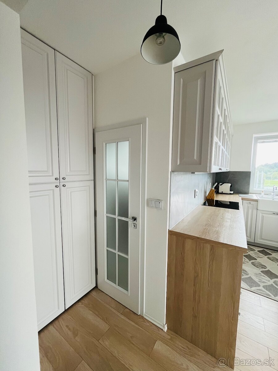 Prenájom 2-izb. BYT Nitra, Dúhové bývanie, zariadený - 3