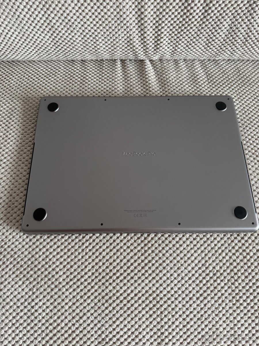 Apple MacBook Pro 16 M1 / 16 GB RAM / 1 TB SSD - 3