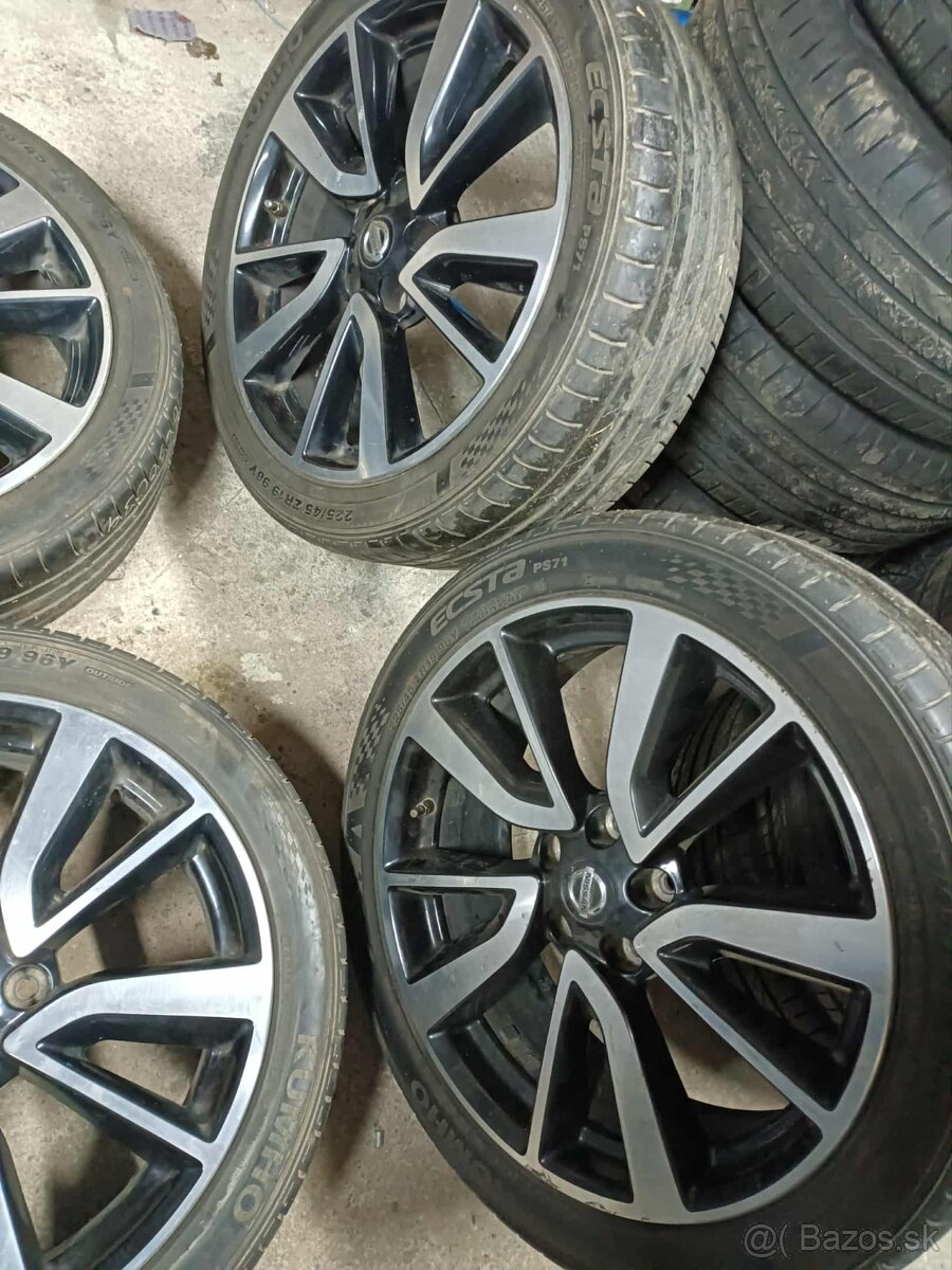 4ks alu disky orig. Nissan 5x114,3 R19 6mm 225/45 r19 - 3