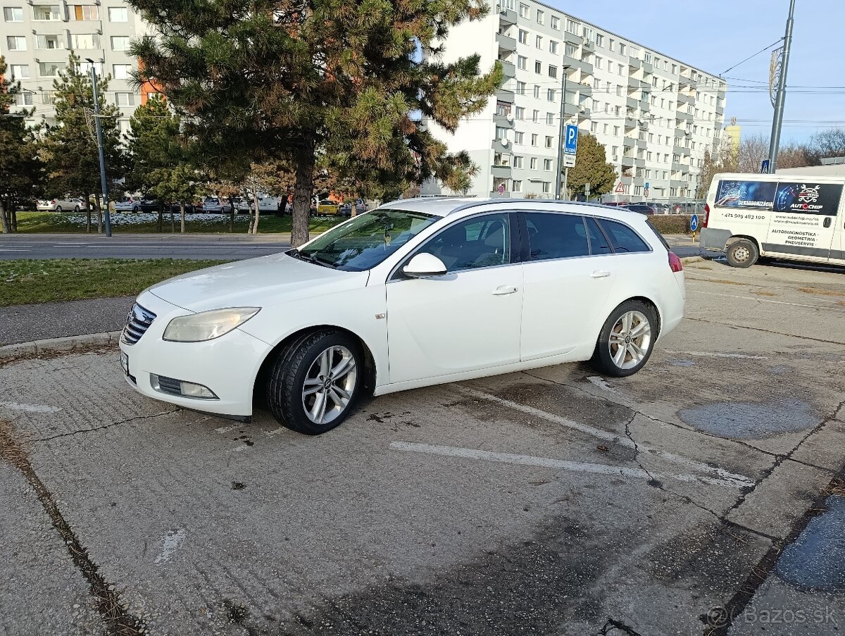 Predám Opel Insignia Sports Tourer - 3