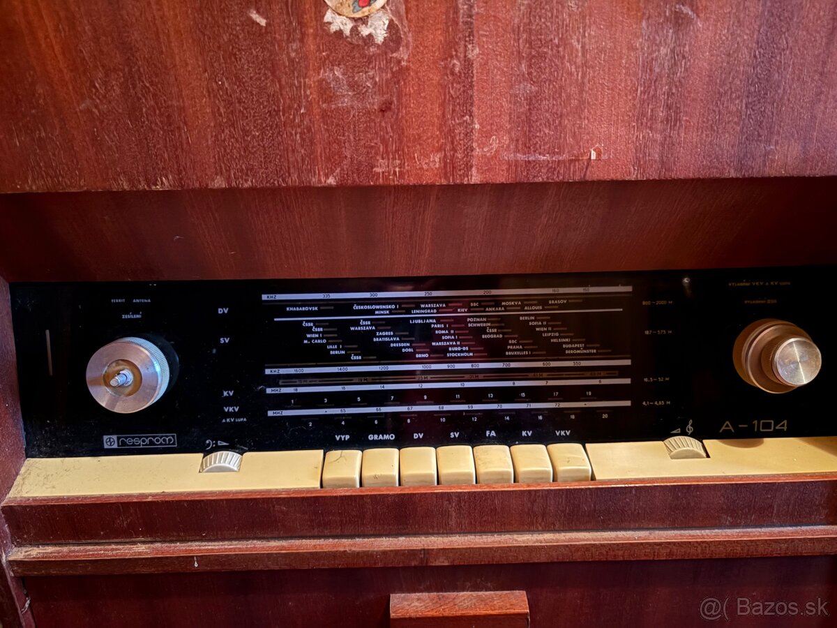 Predám staré gramorádio + platne - 3