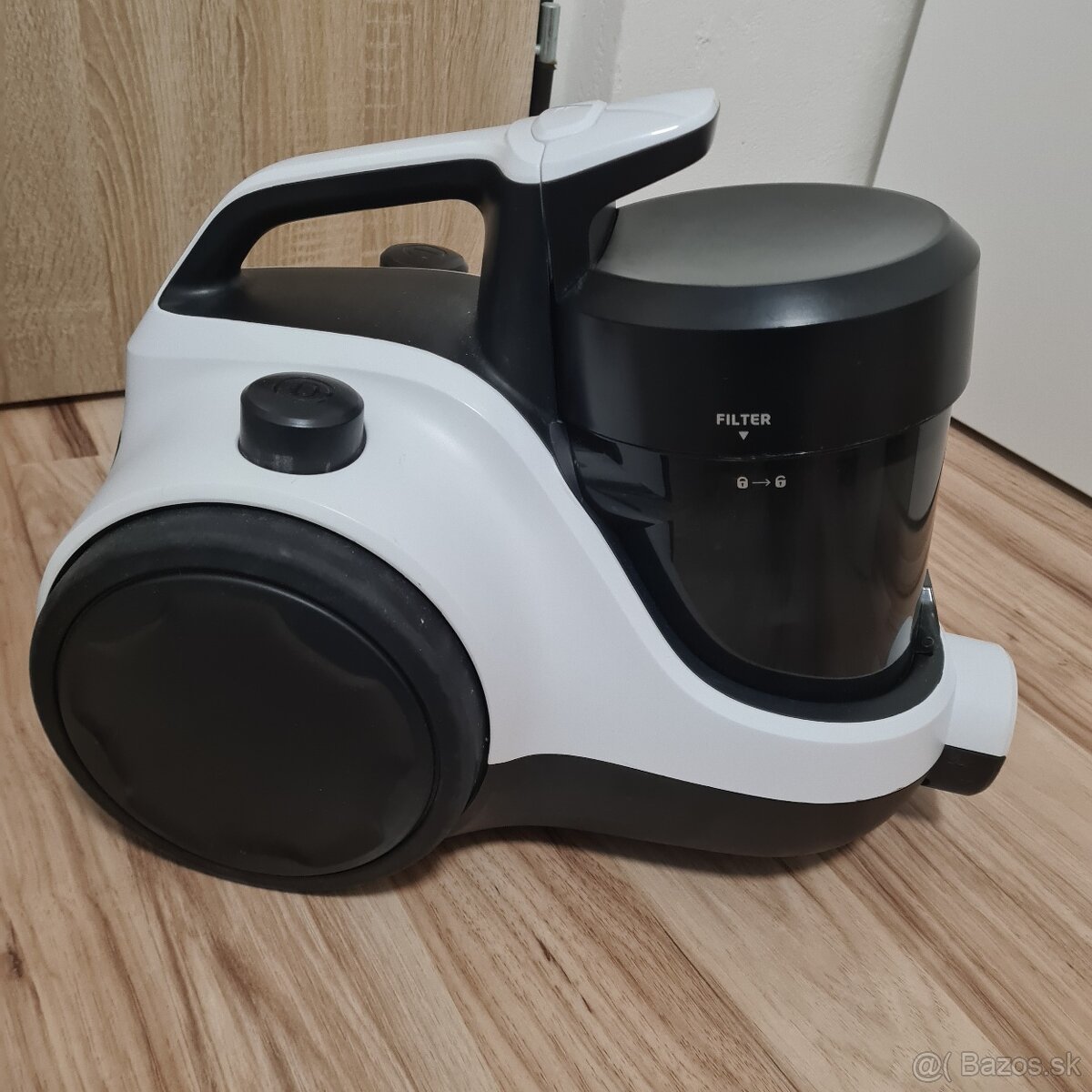 Podlahový vysávač Electrolux EASE C2 ECC21- 2IW biely - 3