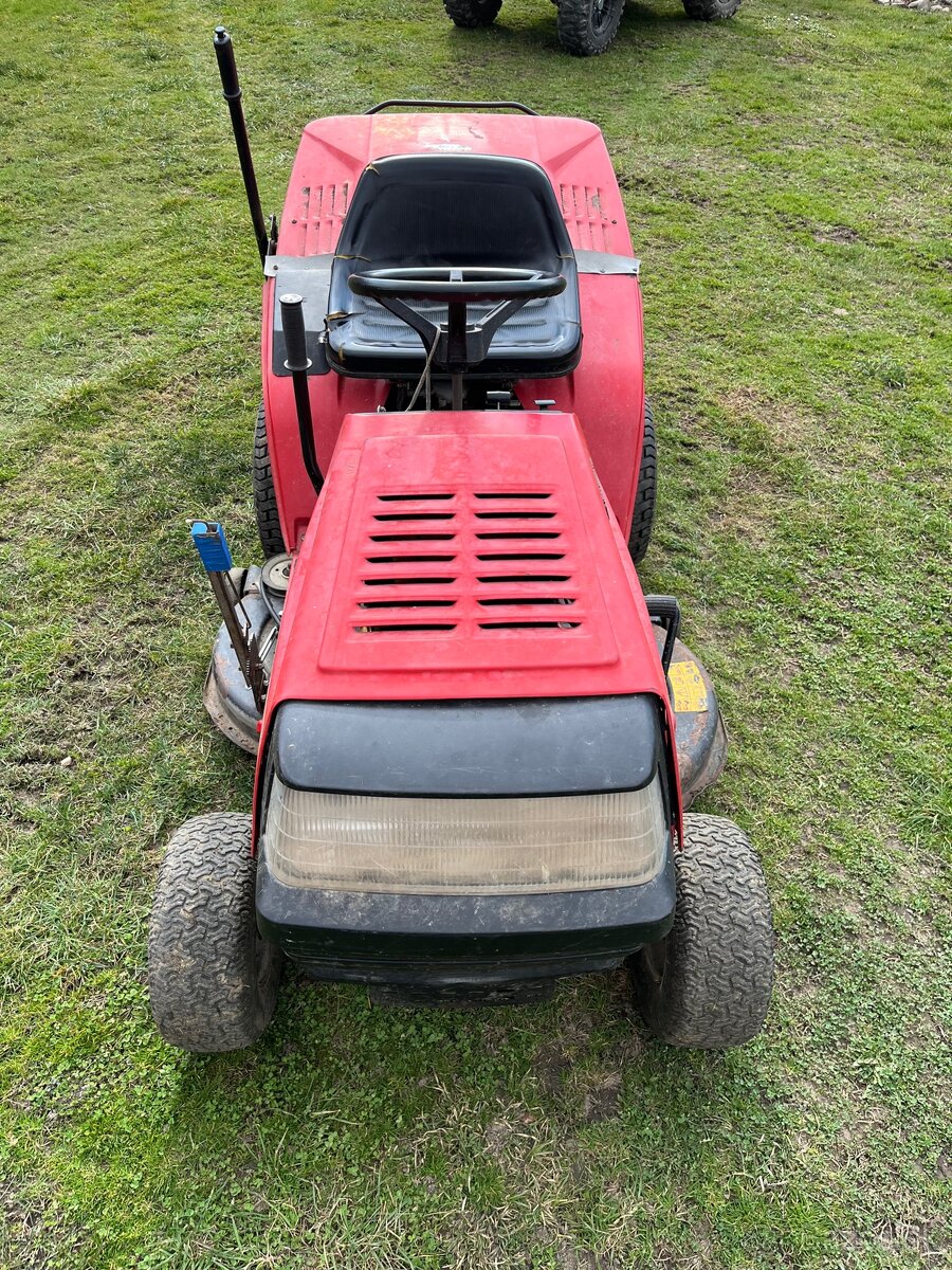 Traktorová kosačka MTD - 3