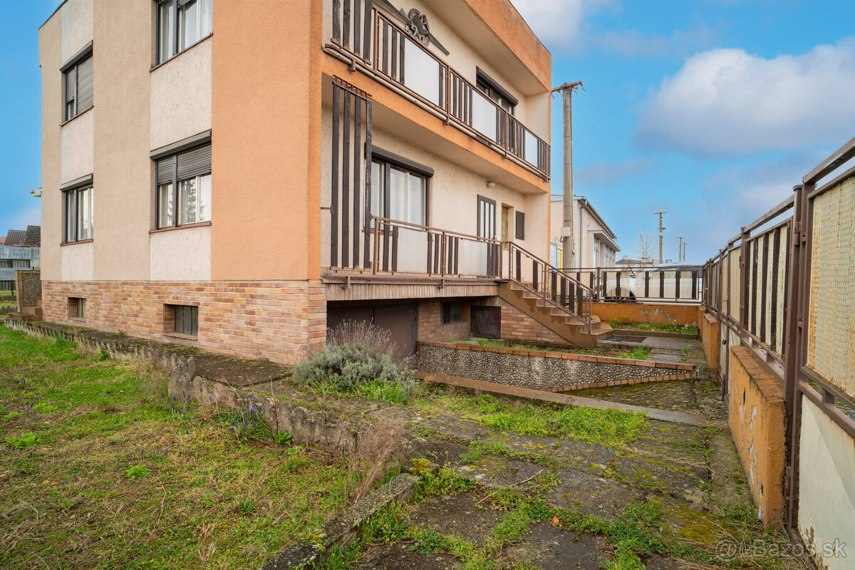 Na predaj 5-izbový rodinný dom Veľké Leváre - 3