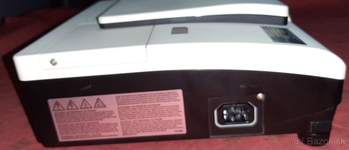 video data projektor Hitachi CP-AW 100N domáce kino HDMI - 3