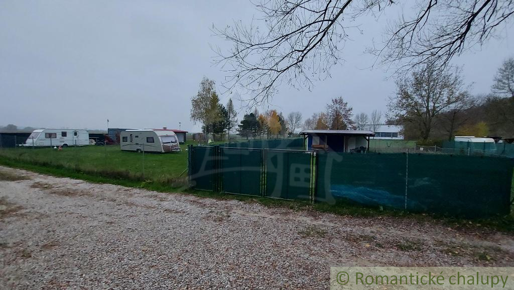 Pozemok vhodný na záhradu pri lesíku na predaj Holíč. - 3