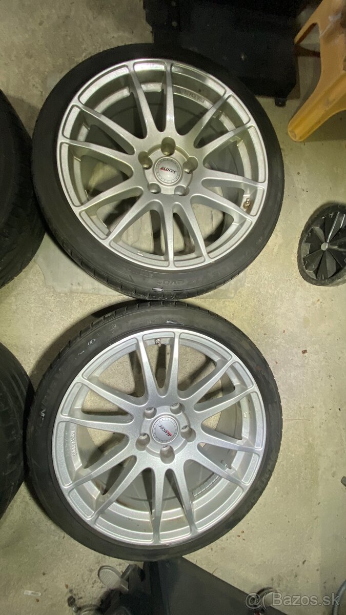 225/40 R18 - 3