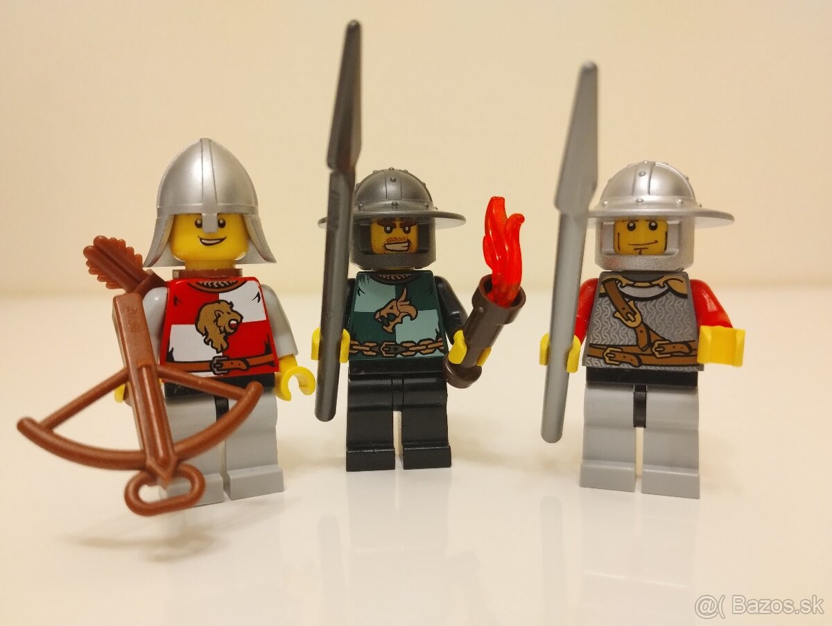 LEGO Castle 7948 Outpost Attack - 3