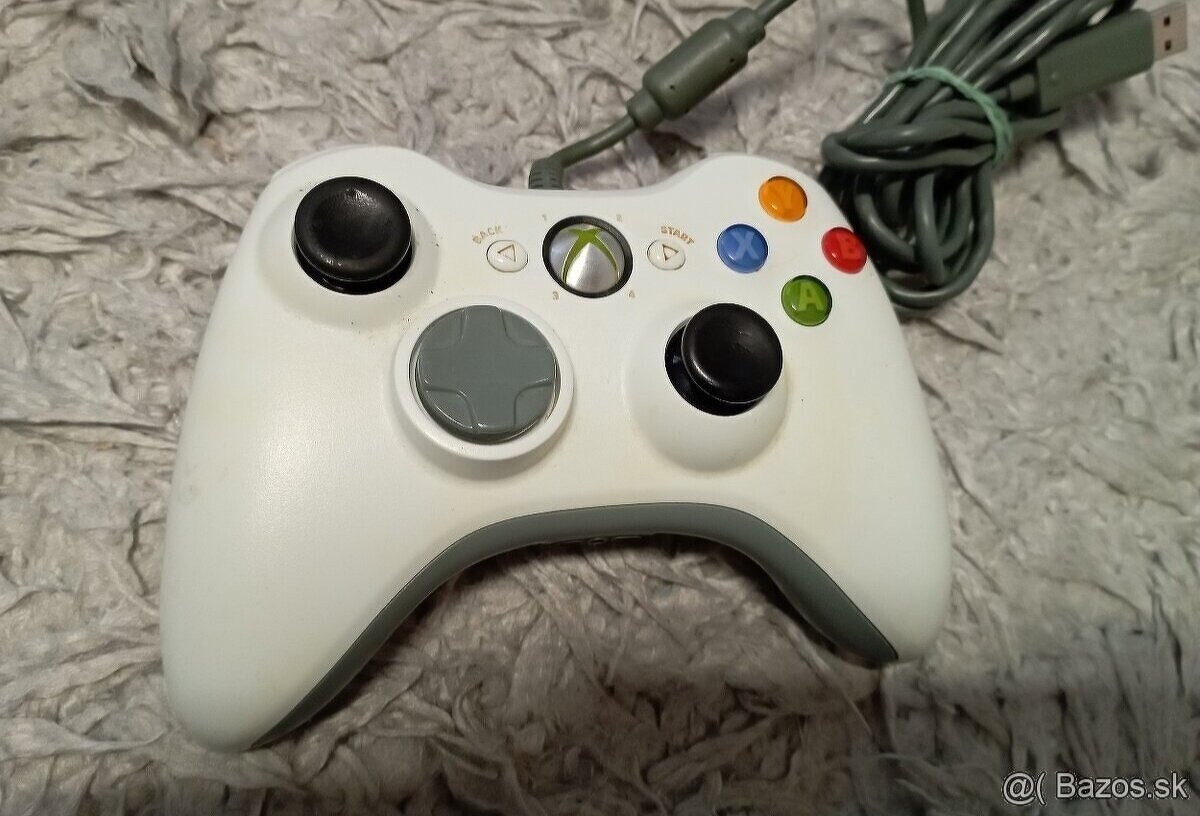 XBOX 360 SLIM 4GB aj s kinectom - 3
