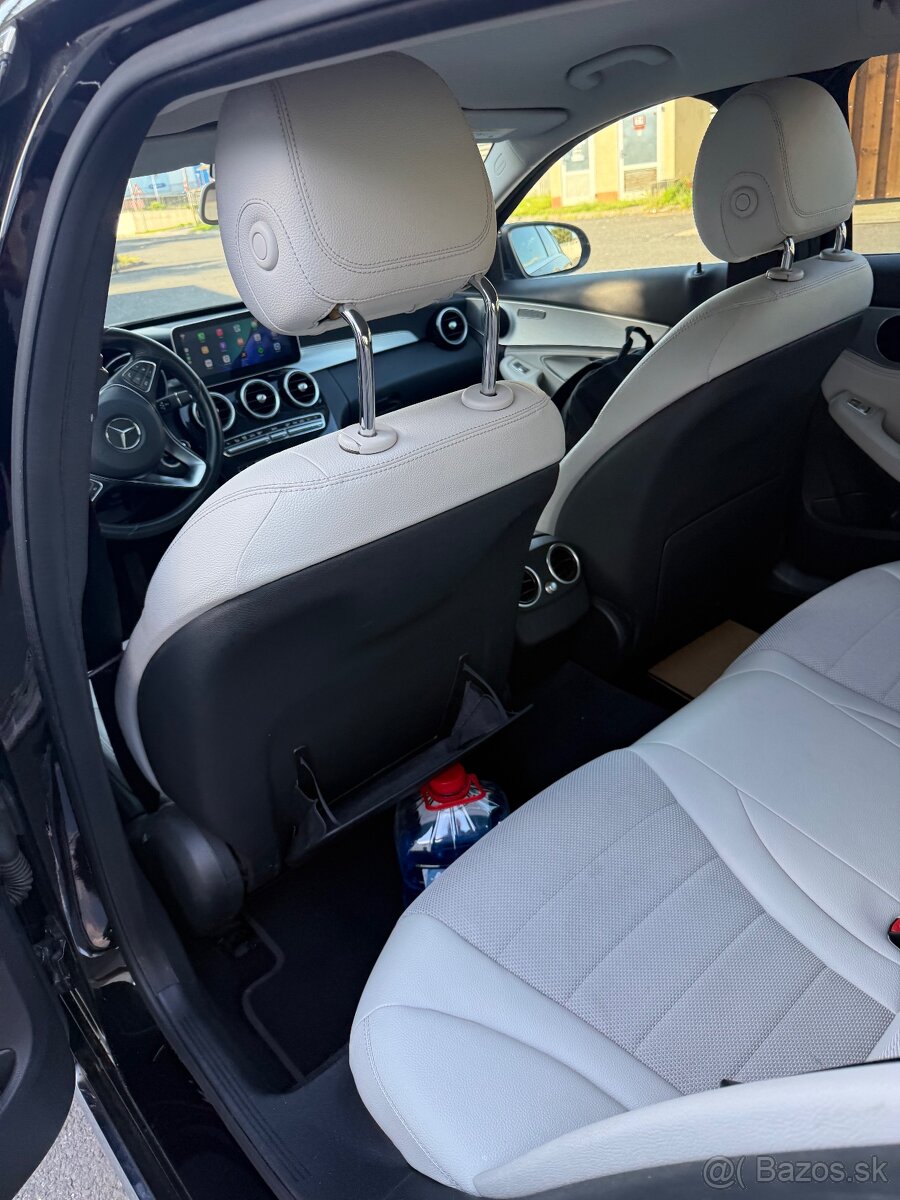 Mercedes c220d - 3