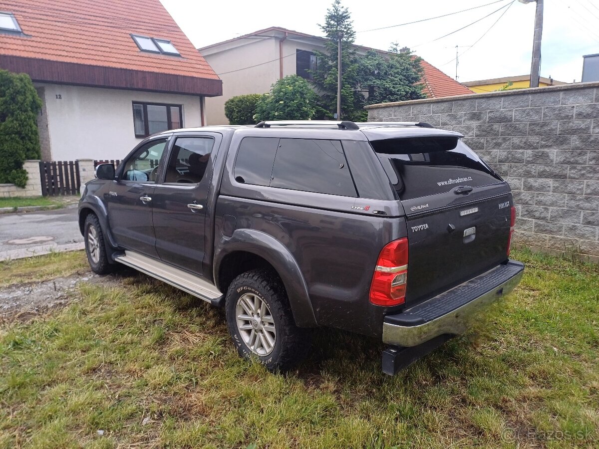 Toyota Hilux 3,0 diesel r.v. 2015