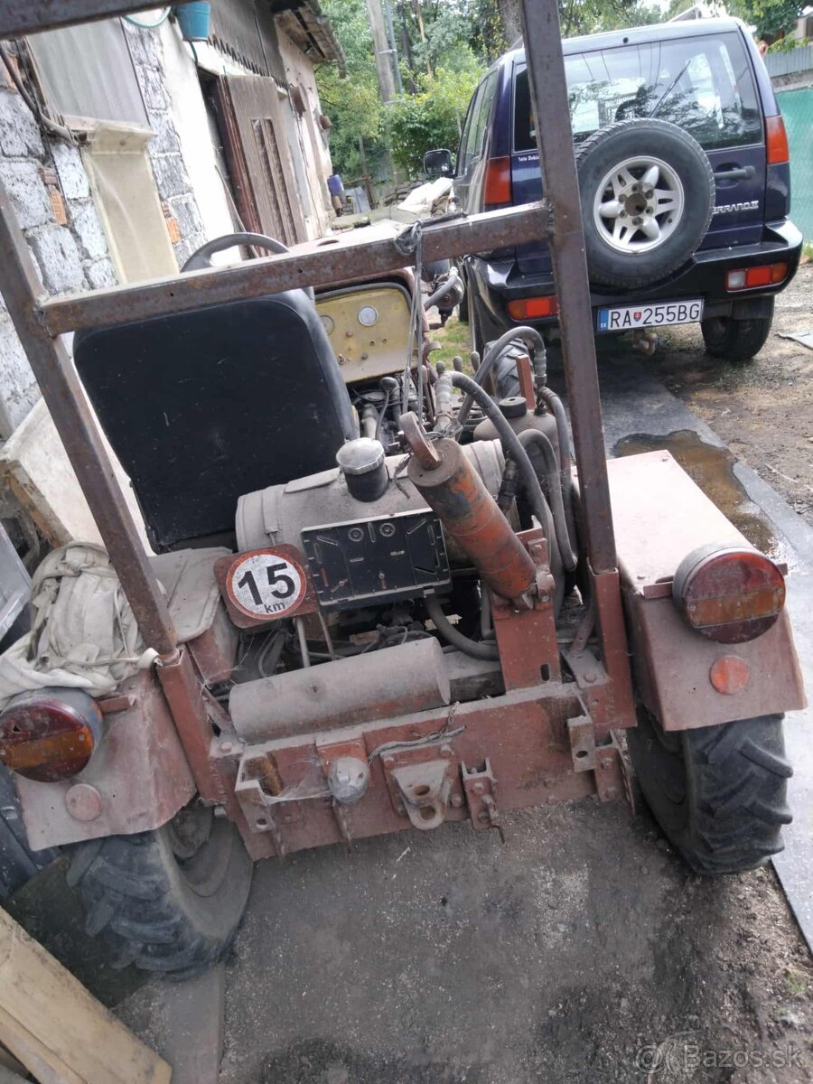 Malotraktor Domacej vyroby 4x4 + 2 pluh a vyoravak zemiakov - 3