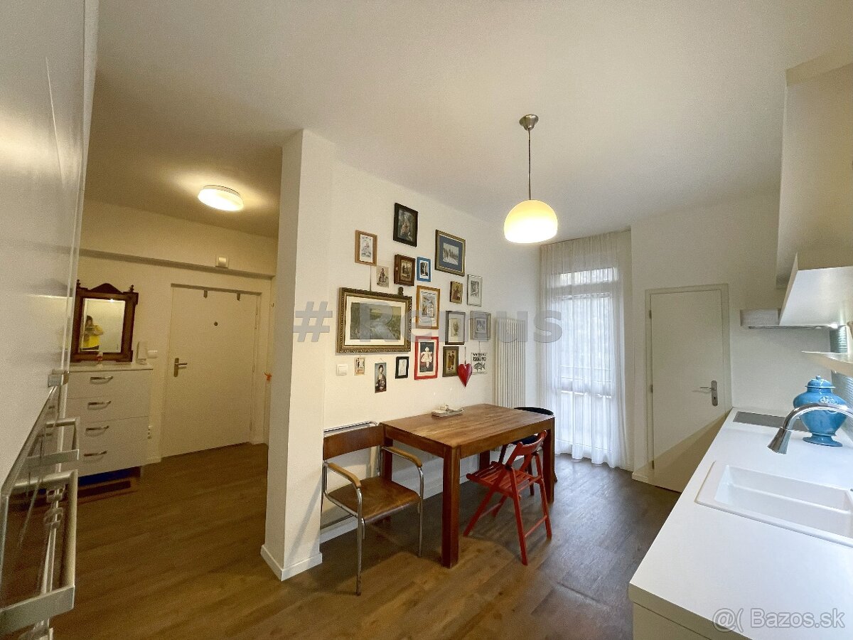 Nájom 3i byt, Krížna vnútroblok, Staré Mesto, 2 balkóny - 3