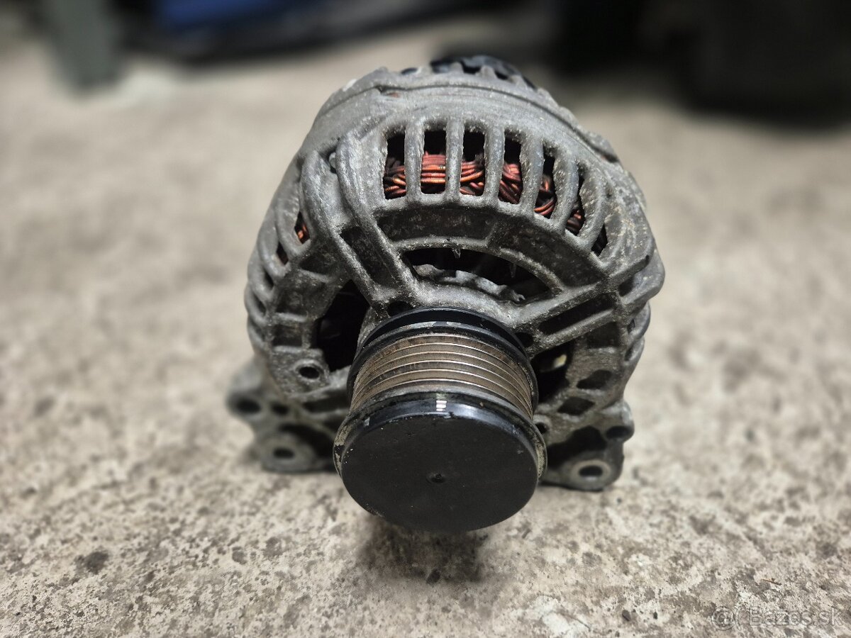 Predám Alternator VW GROUP 12V 140AH - 3