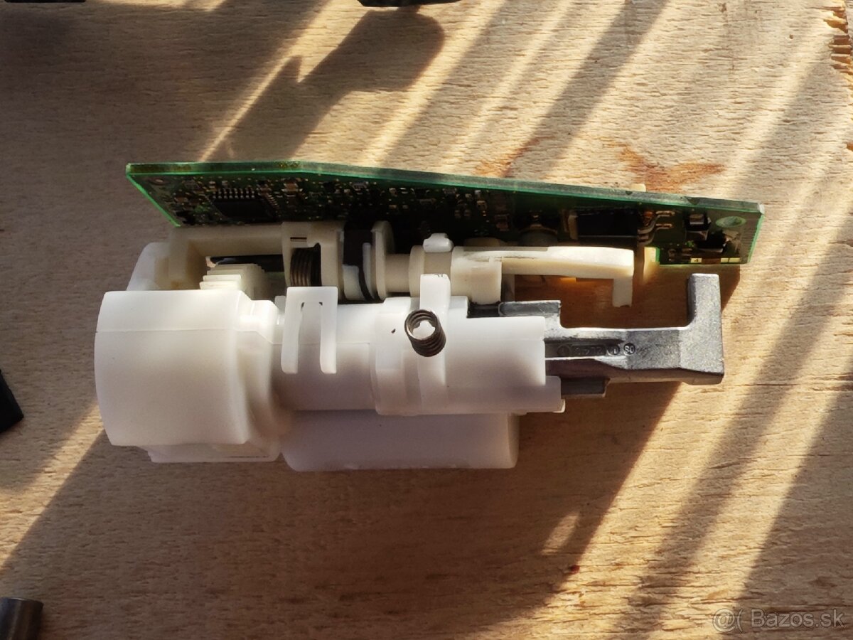 E91/M47 120kw zámok volantu - 3