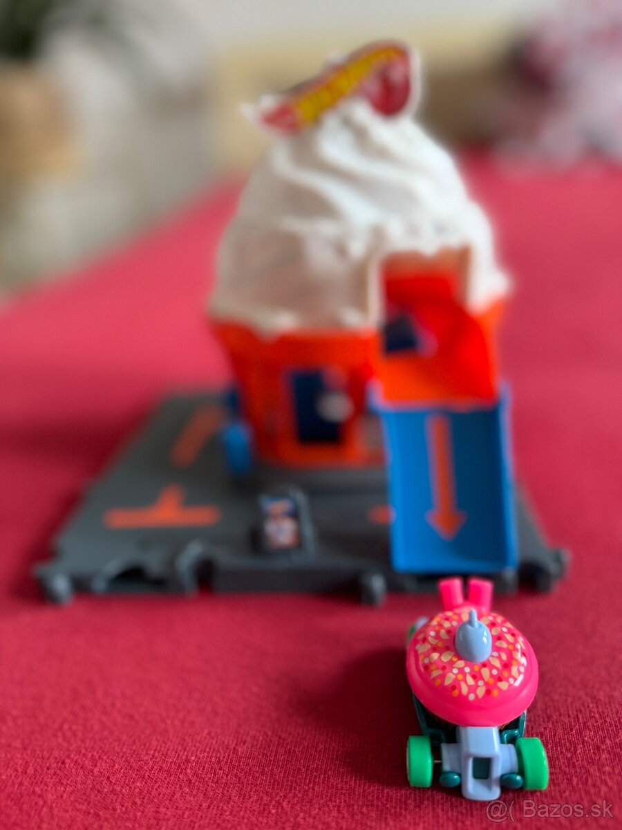 Hot wheels - mini garaz a auticko - 3