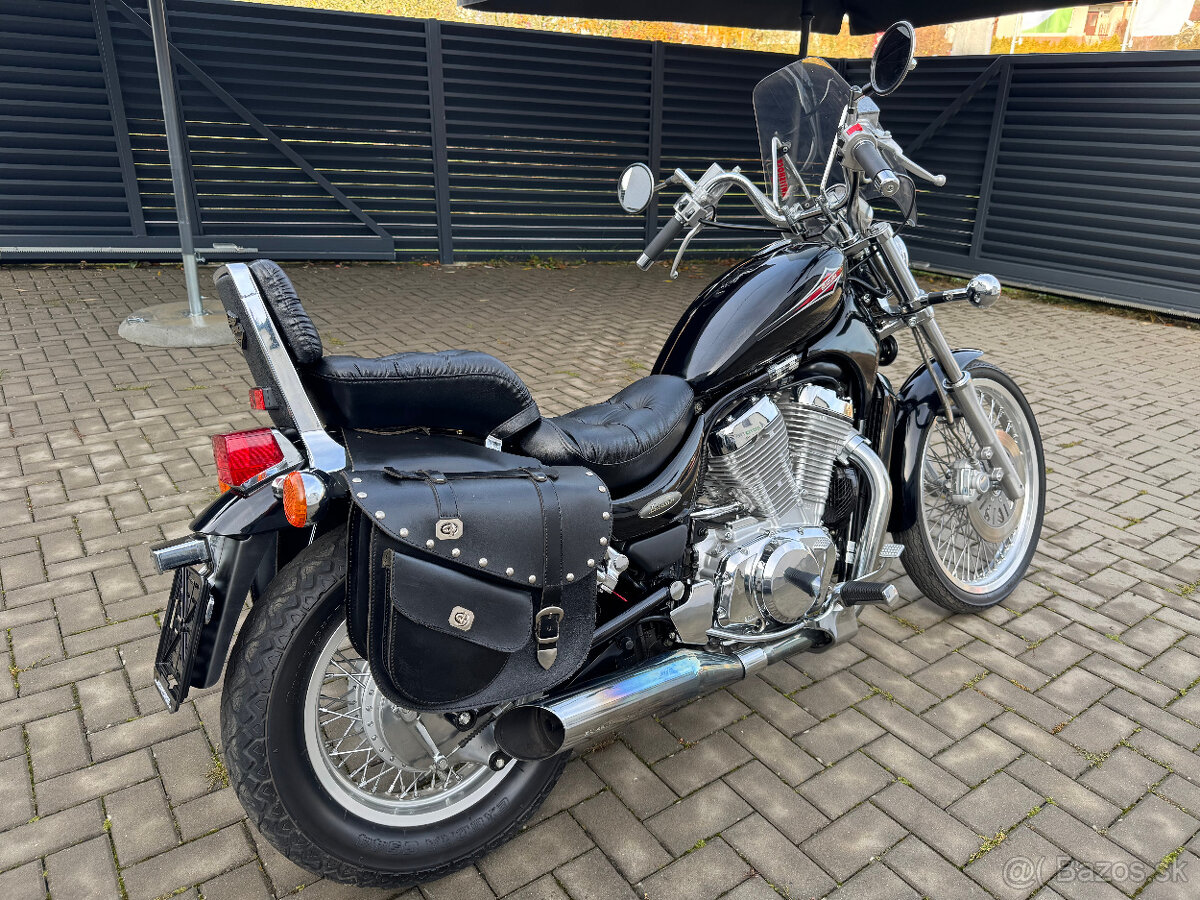 Suzuki VS 600 GLU Intruder - 3