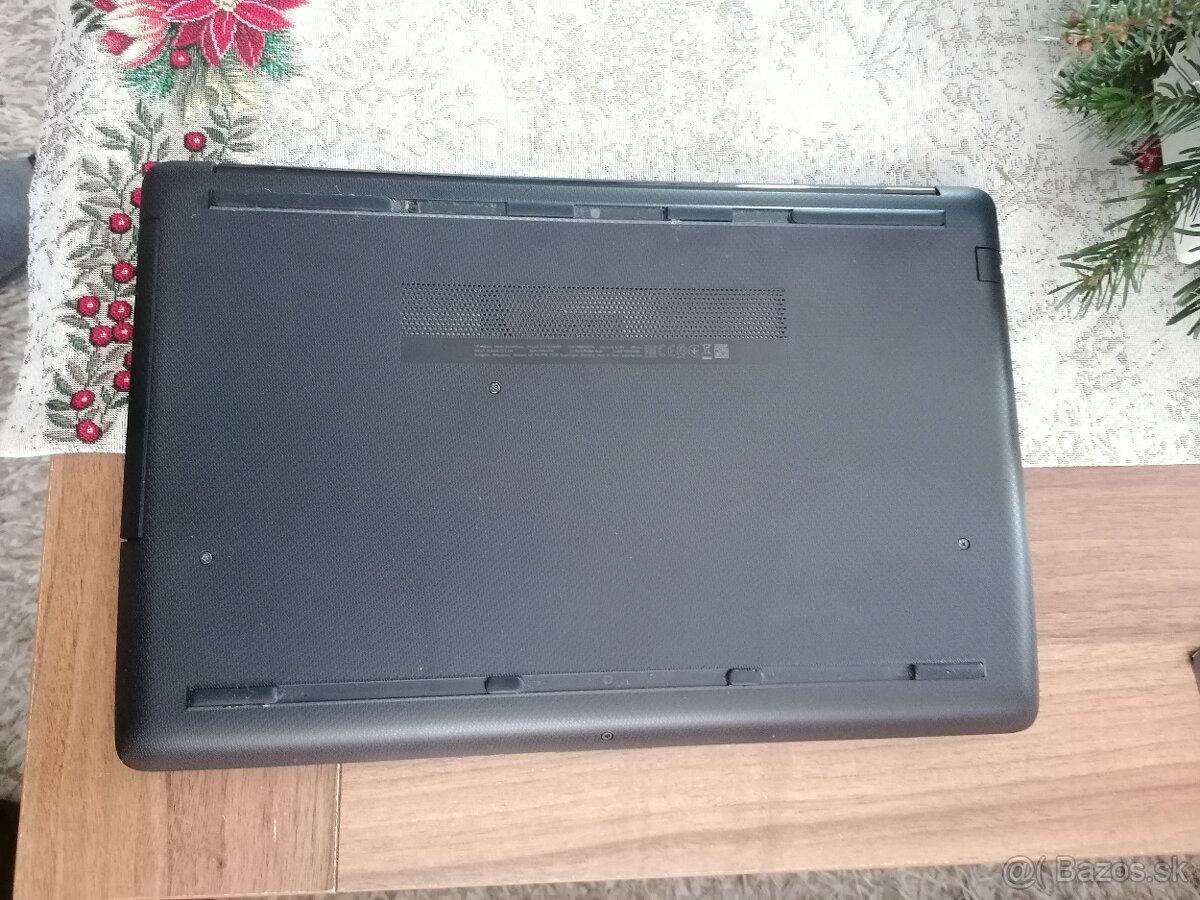 15,6" notebook HP 15, windows 10 home - predám. - 3