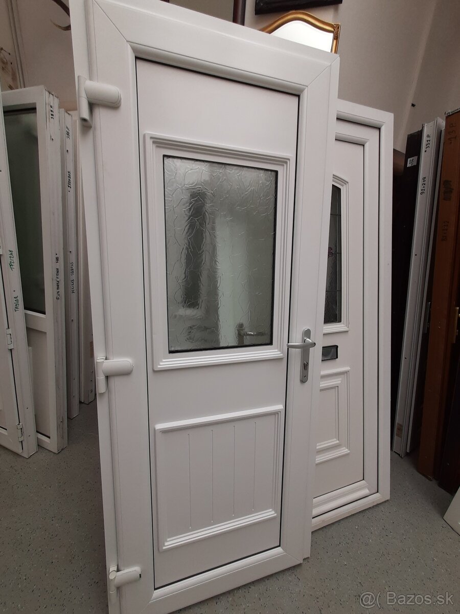 Plastové dvere Č. 287 . Ľ - 3