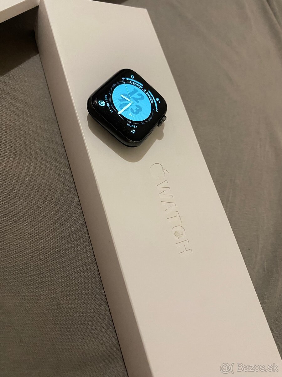 Apple Watch Series 6 44mm - 3