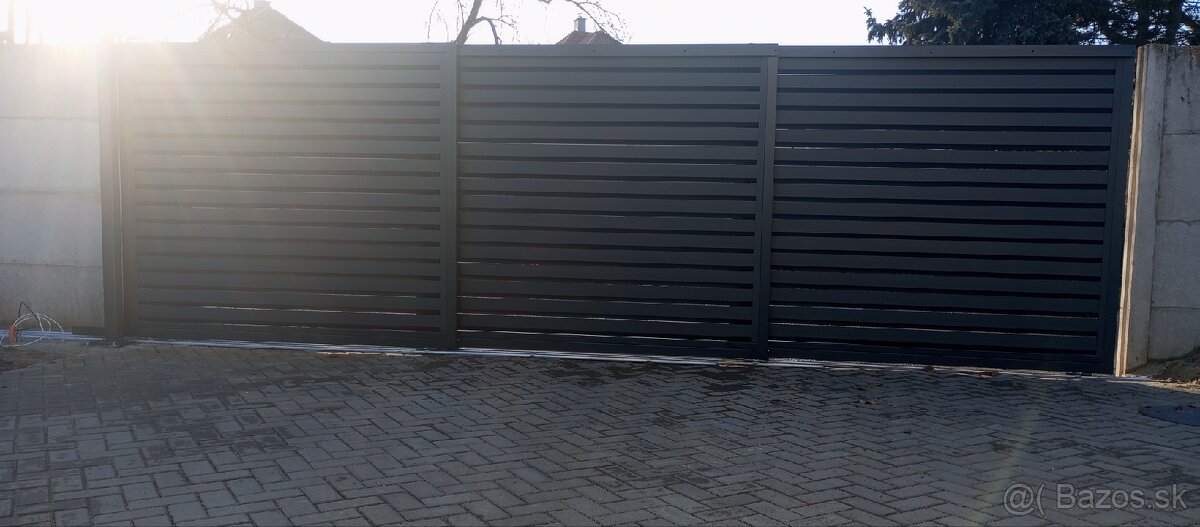 Posuvná brána,teleskopická brána,samonosná,dvojkrídlová - 3