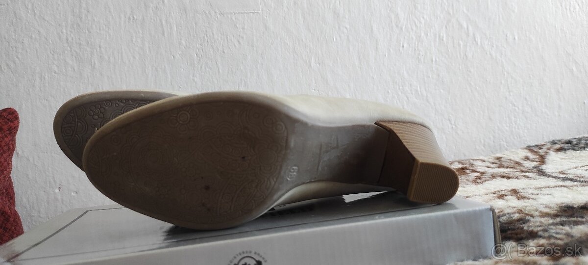 Béžové lodičky na podpätku veľ. 39 - 3