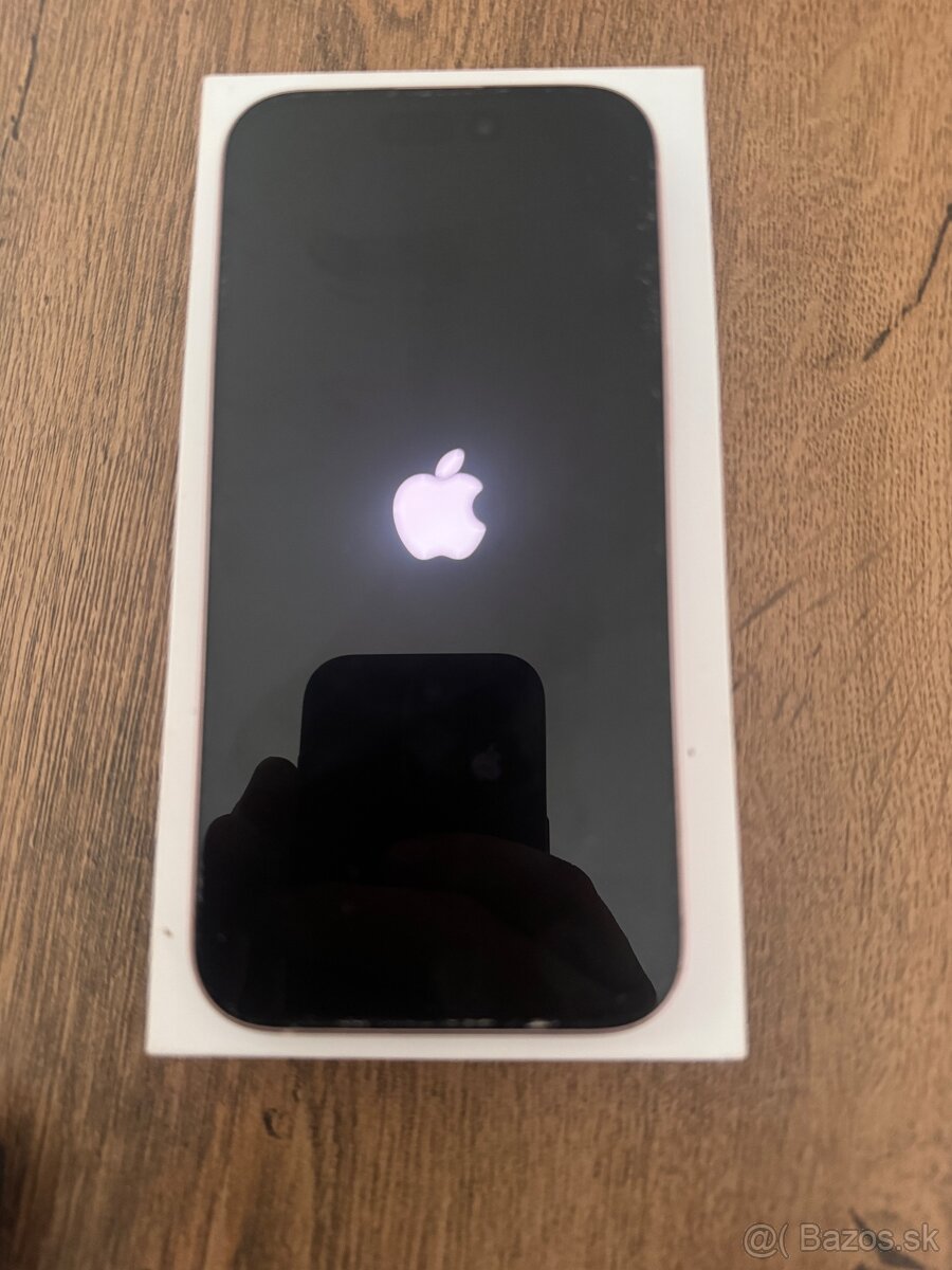 Apple iPhone 15 Pink 128gb - 3