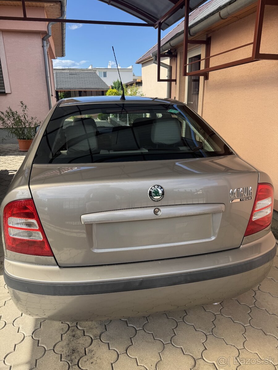 Octavia I. Tour - 3