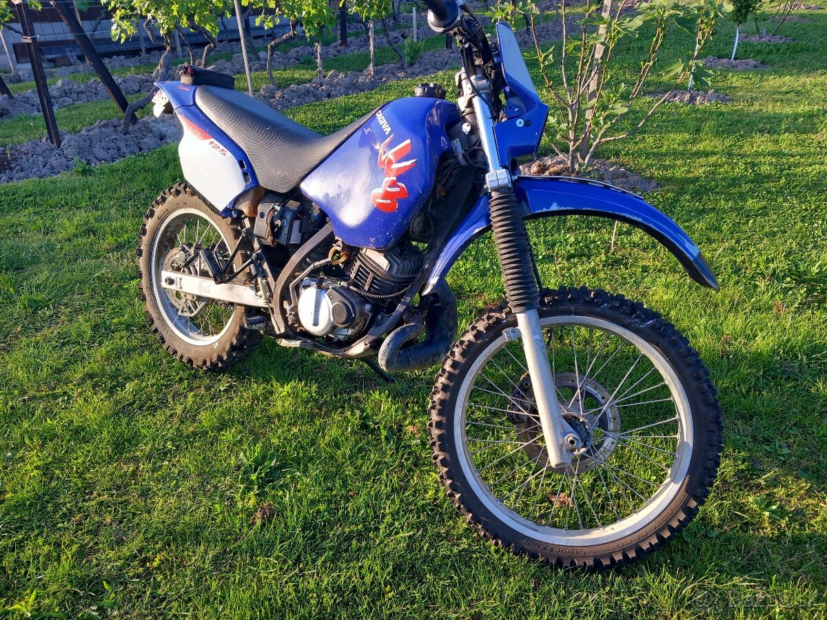 Cagiva W8 125