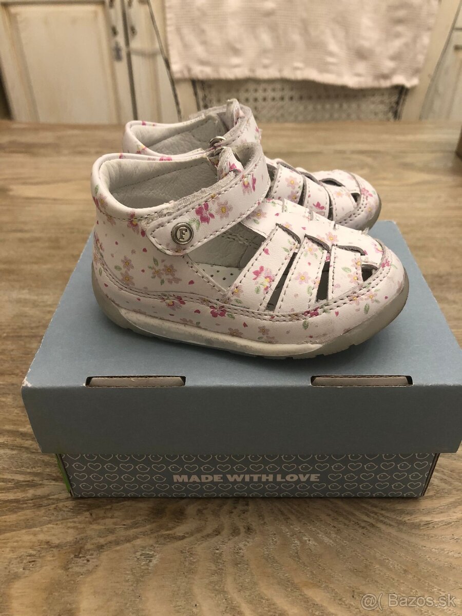 Dievčenské sandálky značky Falcotto - 3