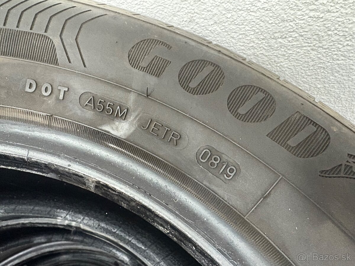 215/60 R16 - 3